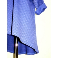 Trapezowa tunika z dłuższym tyłem - kobaltowa przetykana srebrna nitką